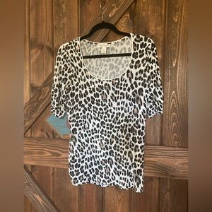 Women’s leopard White House Black market top